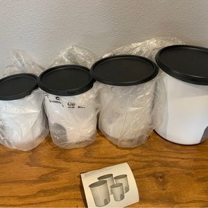 Tupperware one touch reminder canisters